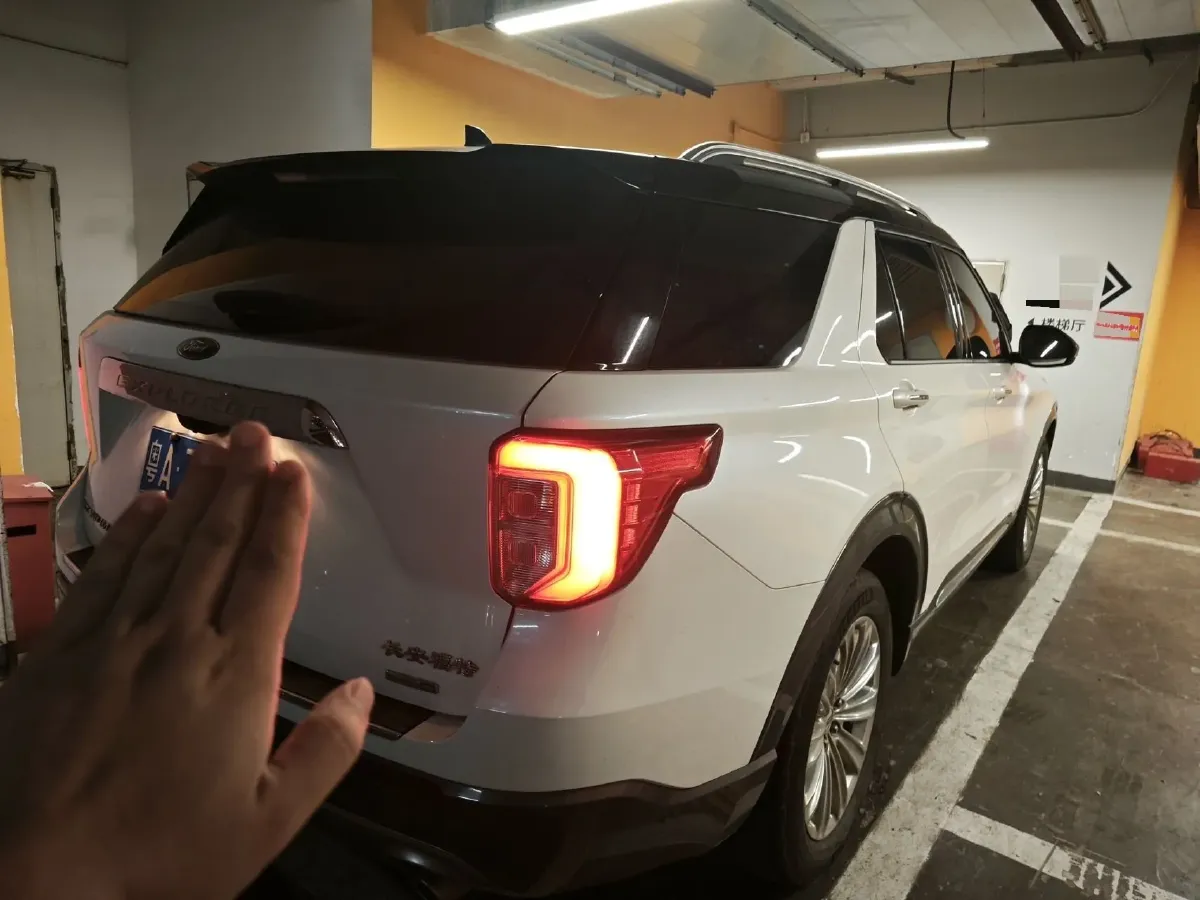 2020 Ford Explorer 2.3T 276HP L4 10AT,autocango,china used car exporter,china ev exporter,chinese used car exporter,chinese used ev exporter