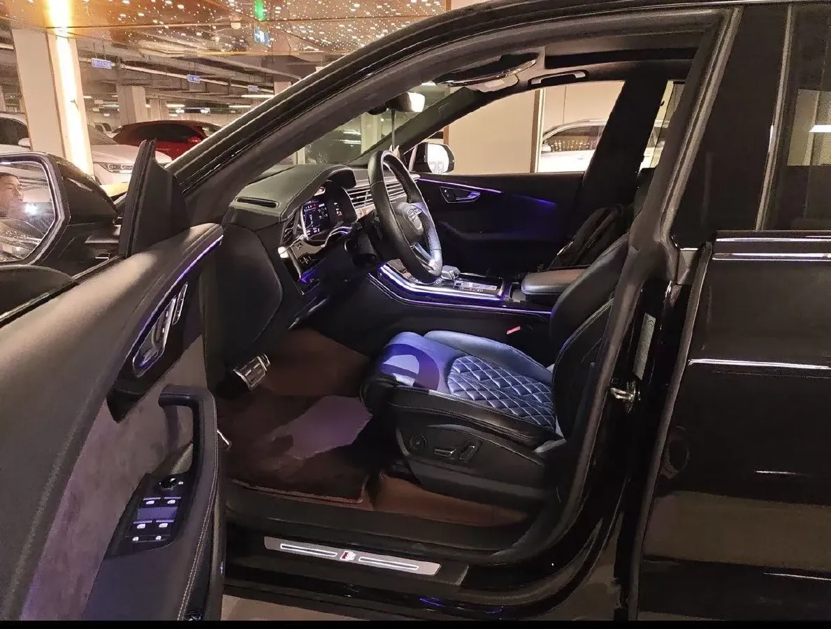 2022 Audi Q8 3.0T 340HP V6 8AT,autocango,china used car exporter,china ev exporter,chinese used car exporter,chinese used ev exporter