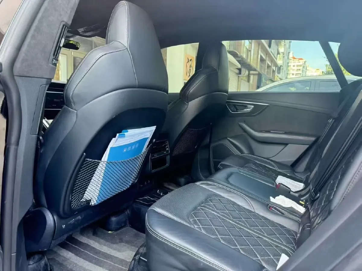 2022 Audi Q8 3.0T 340HP V6 8AT,autocango,china used car exporter,china ev exporter,chinese used car exporter,chinese used ev exporter