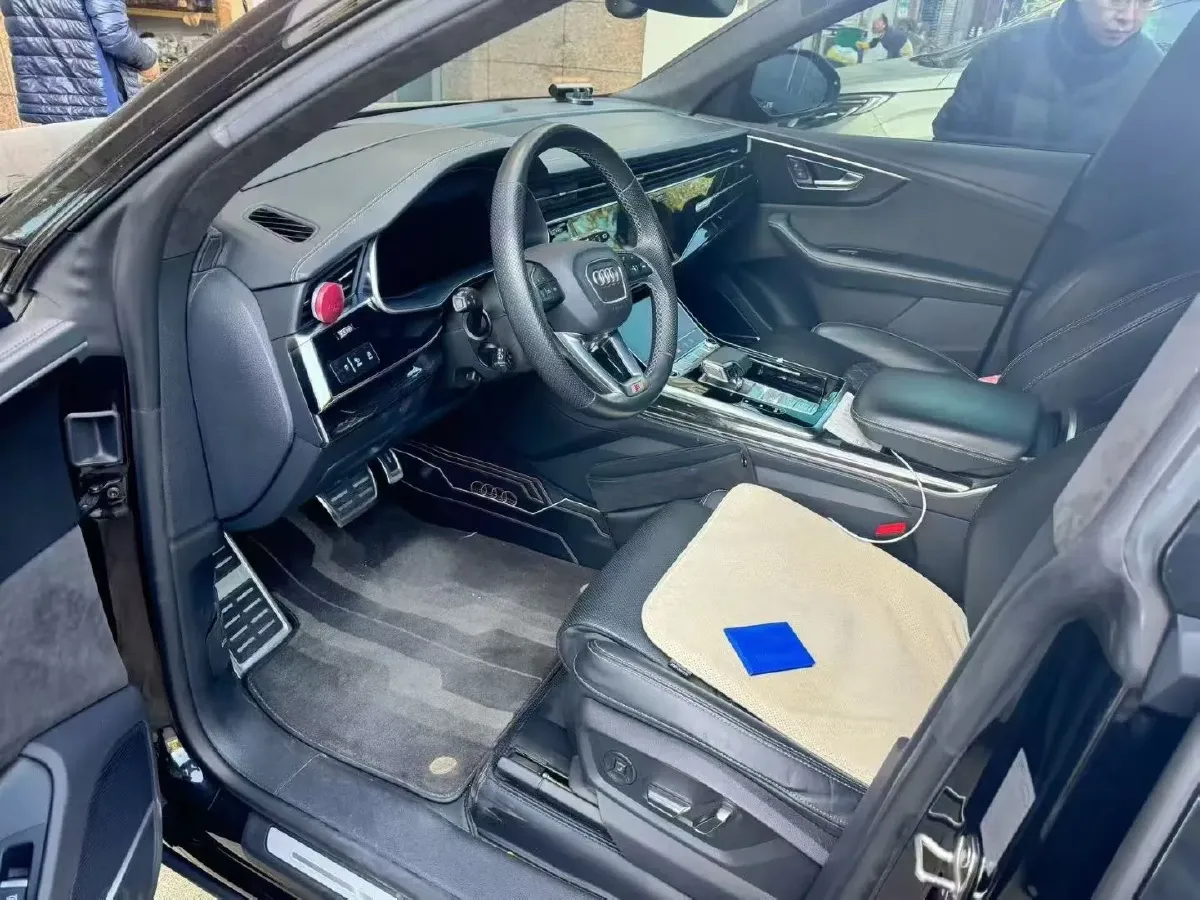 2022 Audi Q8 3.0T 340HP V6 8AT,autocango,china used car exporter,china ev exporter,chinese used car exporter,chinese used ev exporter