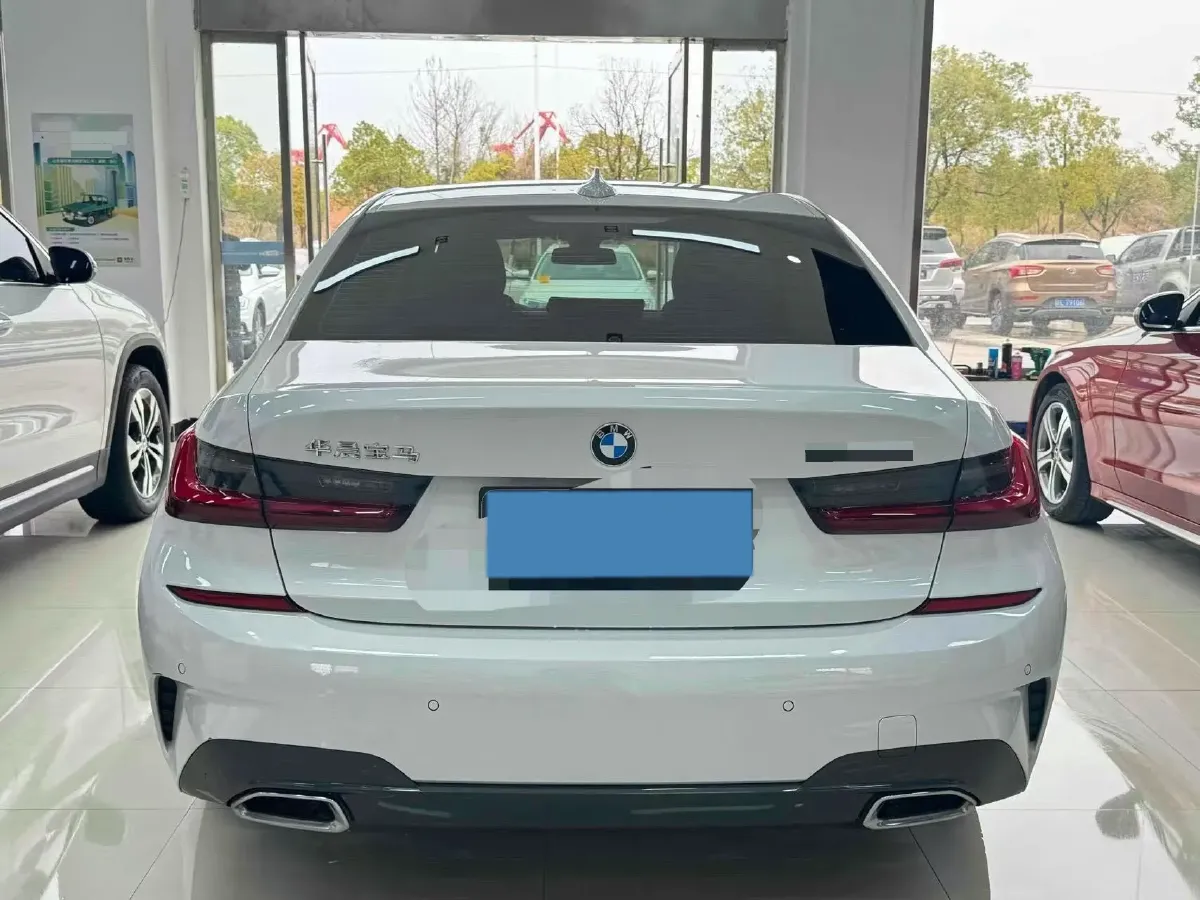 2022 BMW 3 Series 2.0T 184HP L4 8AT,autocango,china used car exporter,china ev exporter,chinese used car exporter,chinese used ev exporter