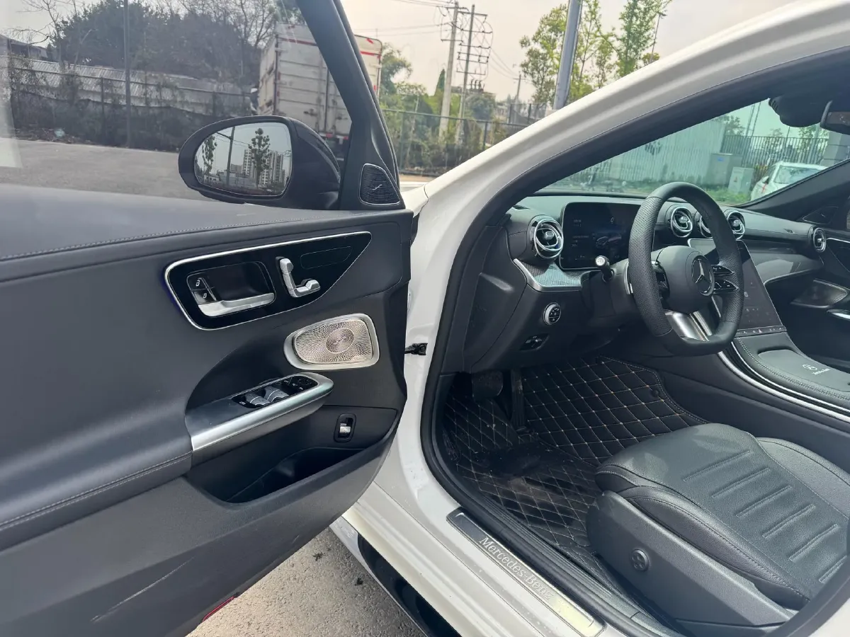 2025 Mercedes-Benz C Class 1.5T 204HP L4 9AT,autocango,china used car exporter,china ev exporter,chinese used car exporter,chinese used ev exporter