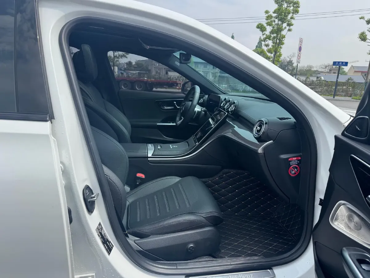 2025 Mercedes-Benz C Class 1.5T 204HP L4 9AT,autocango,china used car exporter,china ev exporter,chinese used car exporter,chinese used ev exporter