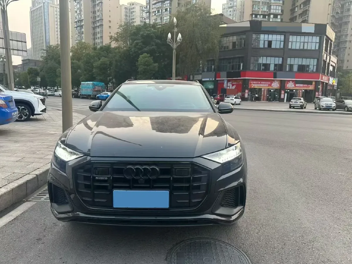 2022 Audi Q8 3.0T 340HP V6 8AT,autocango,china used car exporter,china ev exporter,chinese used car exporter,chinese used ev exporter