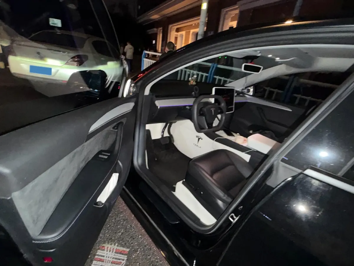 2022 Tesla Model Y BEV 60KWH,autocango,china used car exporter,china ev exporter,chinese used car exporter,chinese used ev exporter