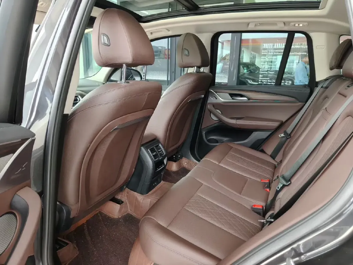 2022 BMW X3 2.0T 252HP L4 8AT,autocango,china used car exporter,china ev exporter,chinese used car exporter,chinese used ev exporter