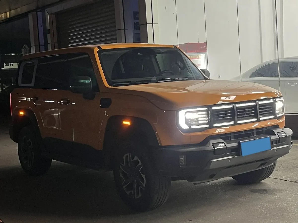 2024 Beijing BJ40 2.0T 245HP L4 8AT,autocango,china used car exporter,china ev exporter,chinese used car exporter,chinese used ev exporter