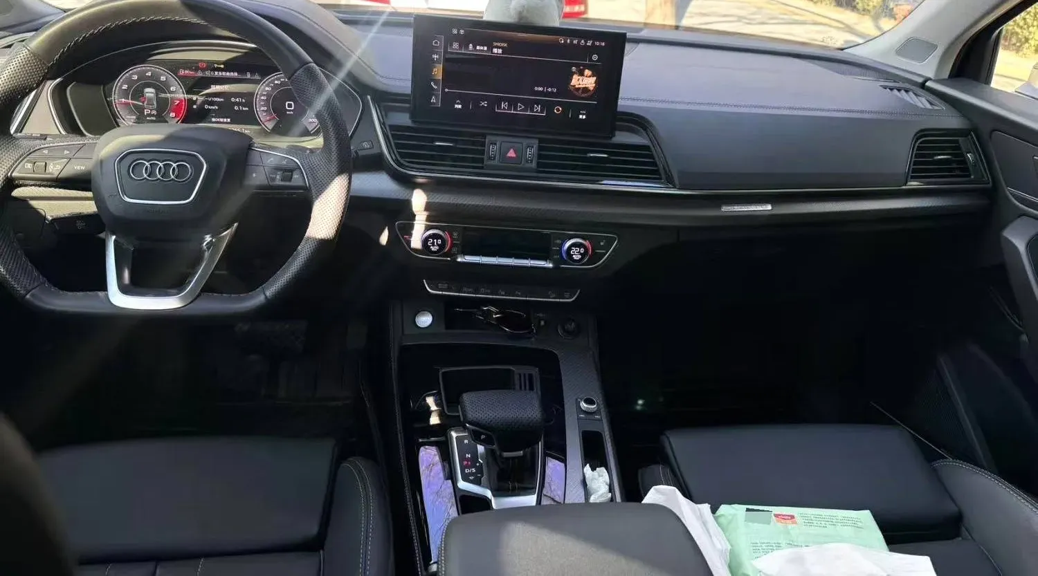 2021 Audi Q5L 2.0T 252HP L4 7DCT,autocango,china used car exporter,china ev exporter,chinese used car exporter,chinese used ev exporter