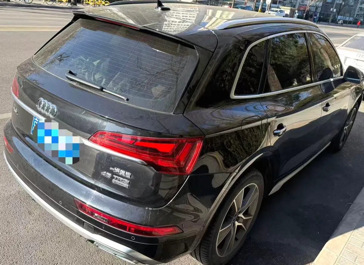 2021 Audi Q5L 2.0T 252HP L4 7DCT,autocango,china used car exporter,china ev exporter,chinese used car exporter,chinese used ev exporter