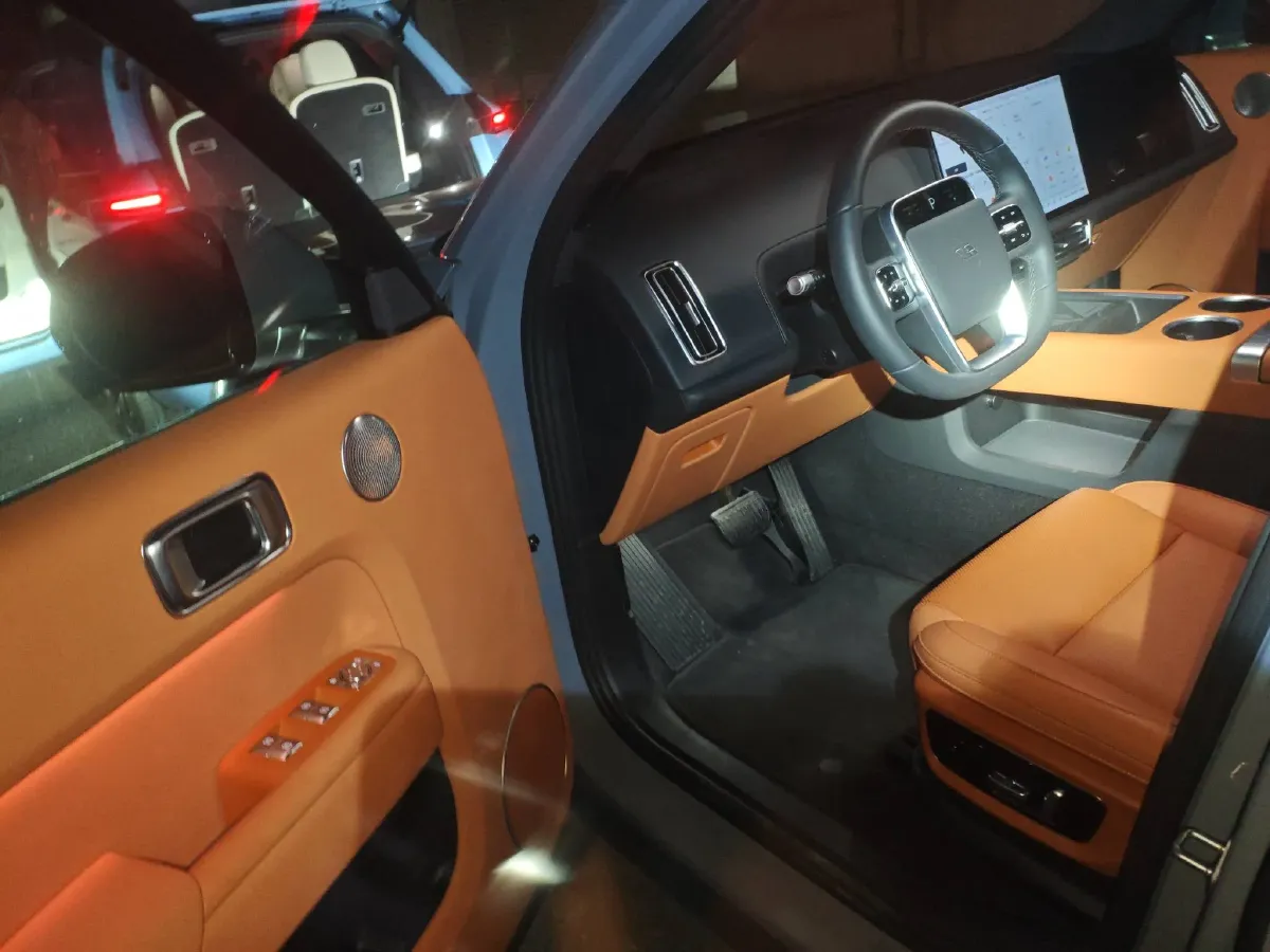 2025 Li L7 Range Extended 154HP REEV,autocango,china used car exporter,china ev exporter,chinese used car exporter,chinese used ev exporter