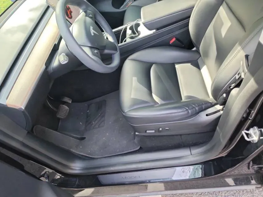 2021 Tesla Model Y BEV 60KWH,autocango,china used car exporter,china ev exporter,chinese used car exporter,chinese used ev exporter