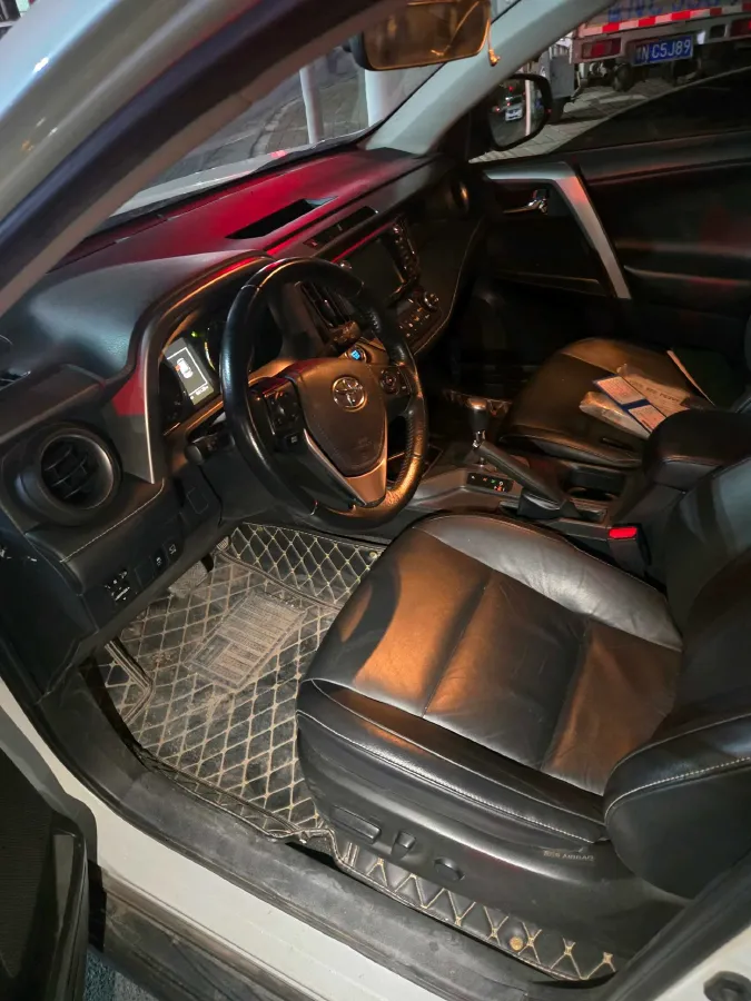 2016 Mitsubishi Outlander 2.0L 150HP L4 CVT,autocango,china used car exporter,china ev exporter,chinese used car exporter,chinese used ev exporter