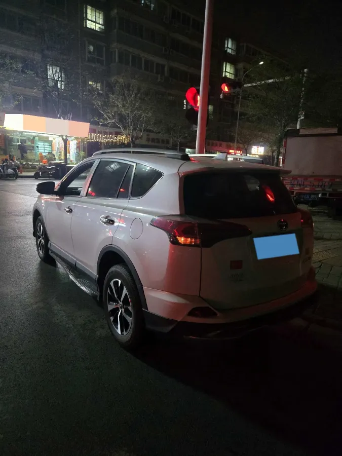 2016 Mitsubishi Outlander 2.0L 150HP L4 CVT,autocango,china used car exporter,china ev exporter,chinese used car exporter,chinese used ev exporter