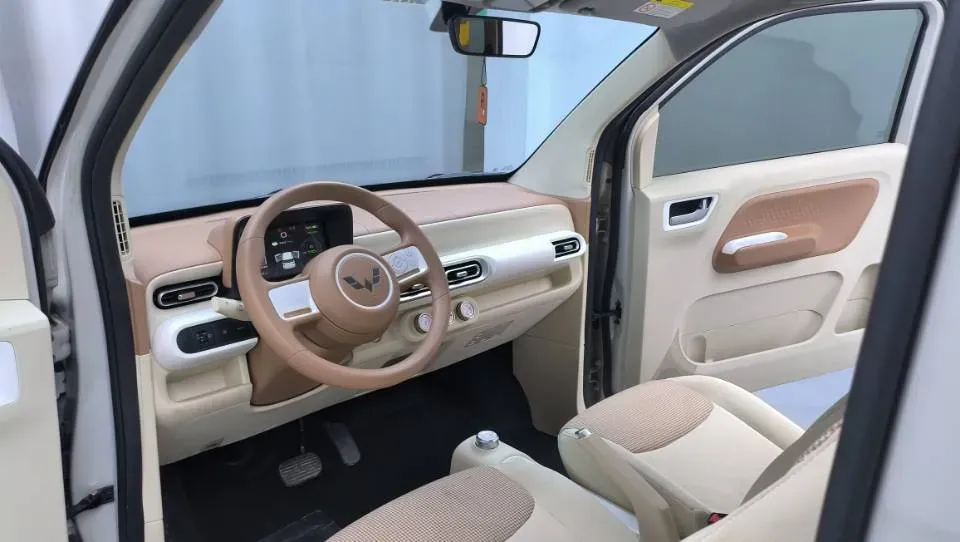 2024 WuLing HongGuang MINI EV BEV 17.3KWH,autocango,china used car exporter,china ev exporter,chinese used car exporter,chinese used ev exporter