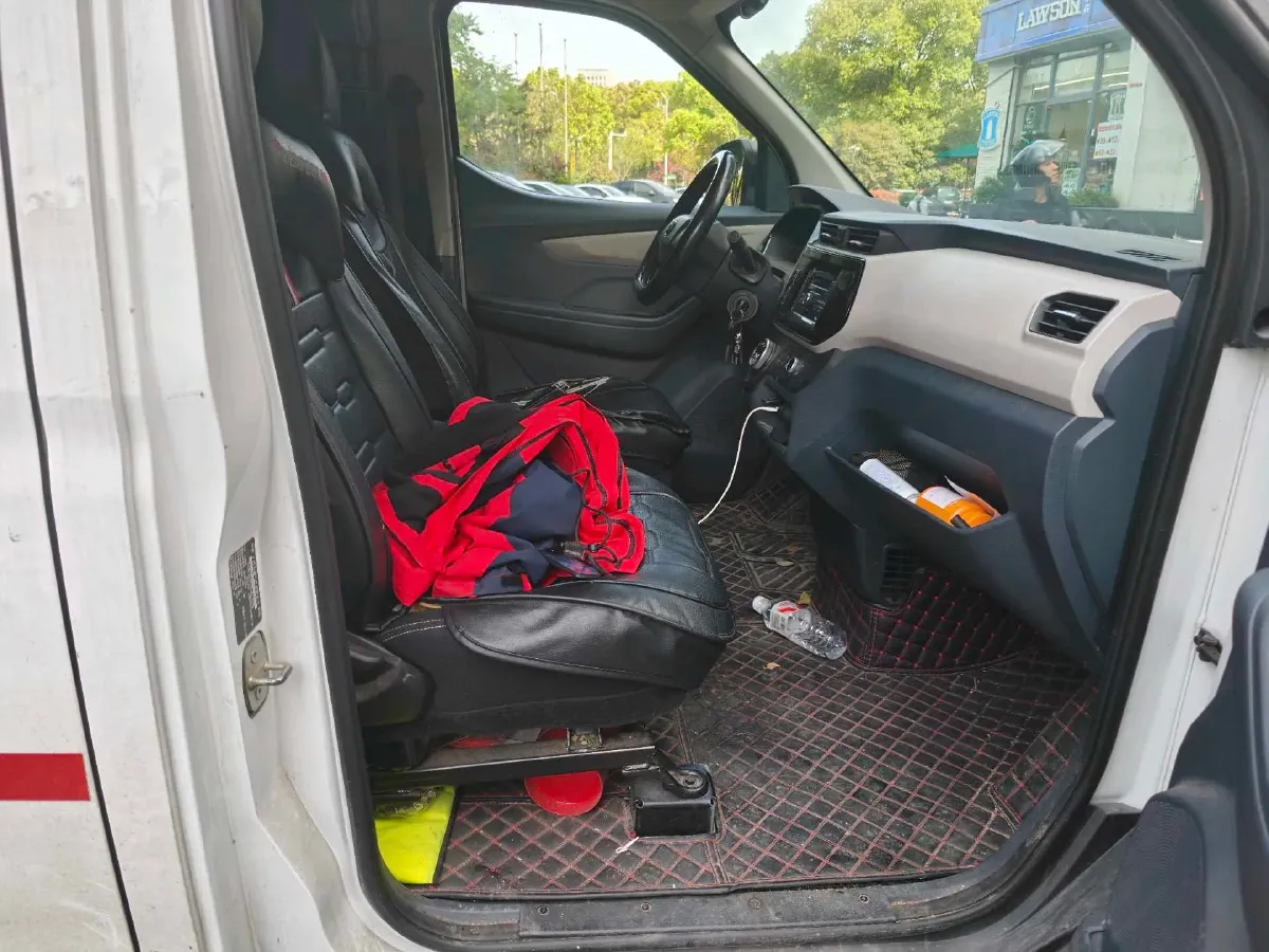 2023 MAXUS EV30 BEV 41.86KWH,autocango,china used car exporter,china ev exporter,chinese used car exporter,chinese used ev exporter