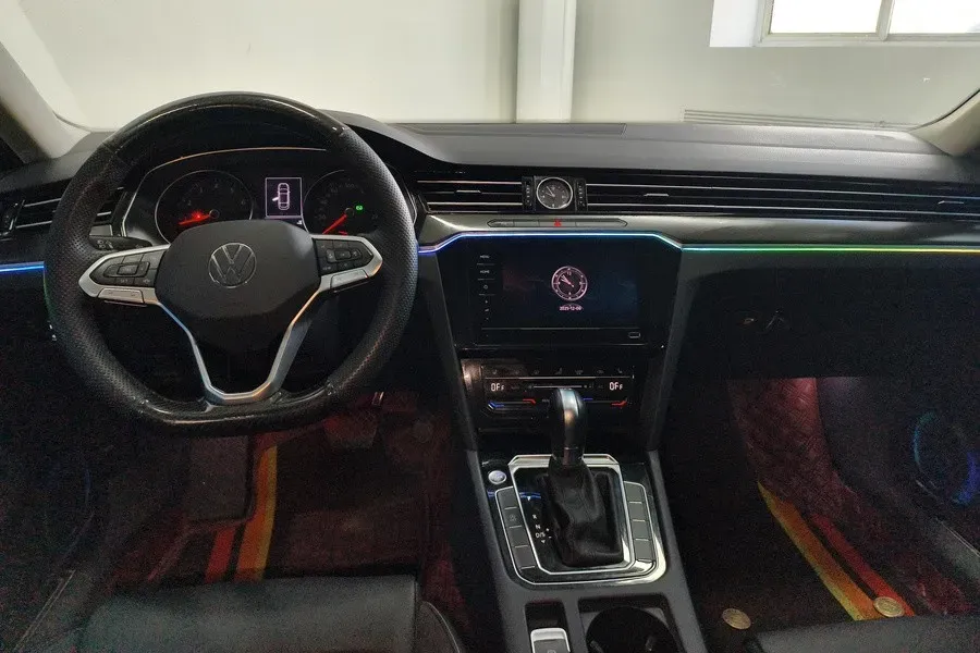 2020 Volkswagen Magotan 2.0T 186HP L4 7DCT,autocango,china used car exporter,china ev exporter,chinese used car exporter,chinese used ev exporter