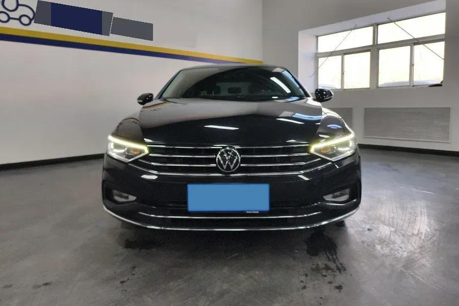 2020 Volkswagen Magotan 2.0T 186HP L4 7DCT,autocango,china used car exporter,china ev exporter,chinese used car exporter,chinese used ev exporter