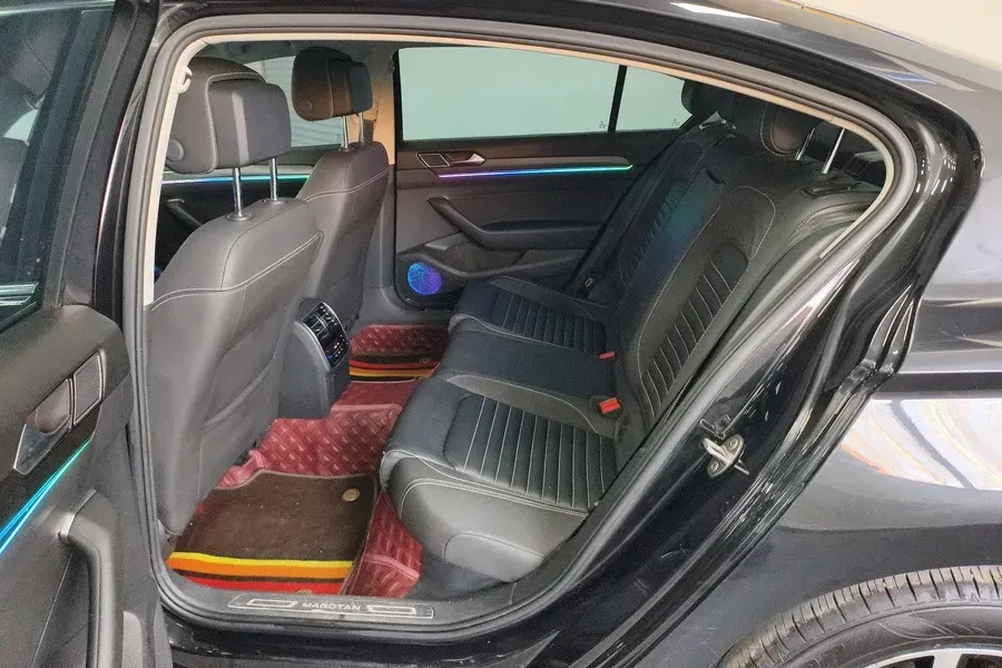 2020 Volkswagen Magotan 2.0T 186HP L4 7DCT,autocango,china used car exporter,china ev exporter,chinese used car exporter,chinese used ev exporter