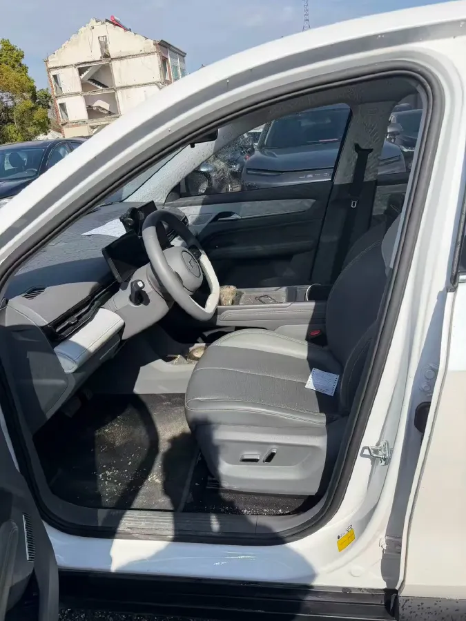 2025 Bestune YueYi 03 BEV 61.47KWH,autocango,china used car exporter,china ev exporter,chinese used car exporter,chinese used ev exporter