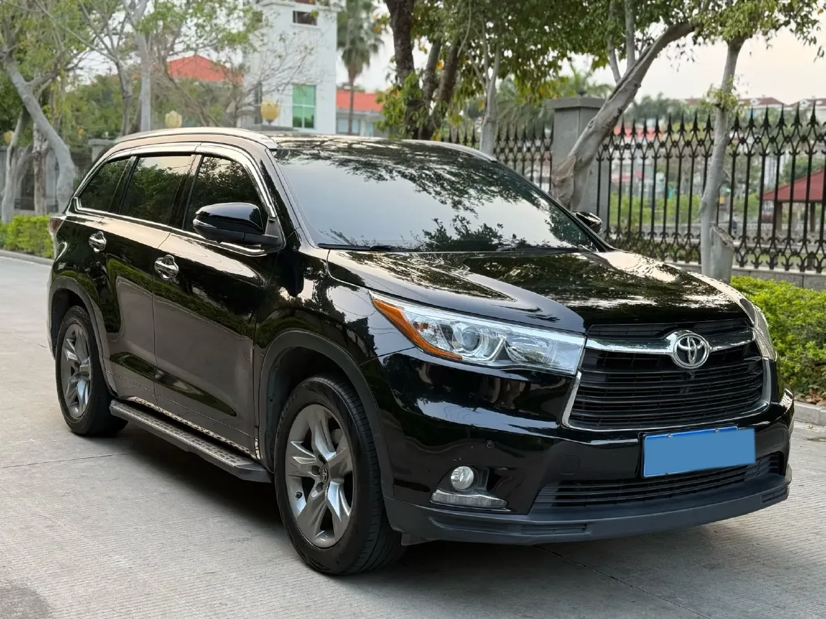 2017 Toyota Highlander 2.0T 220HP L4 6AT,autocango,china used car exporter,china ev exporter,chinese used car exporter,chinese used ev exporter