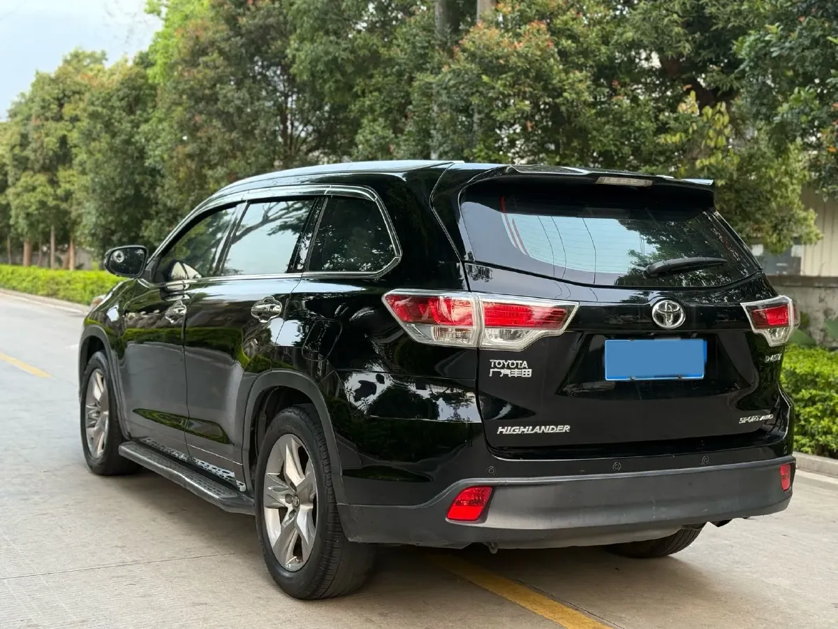 2017 Toyota Highlander 2.0T 220HP L4 6AT,autocango,china used car exporter,china ev exporter,chinese used car exporter,chinese used ev exporter