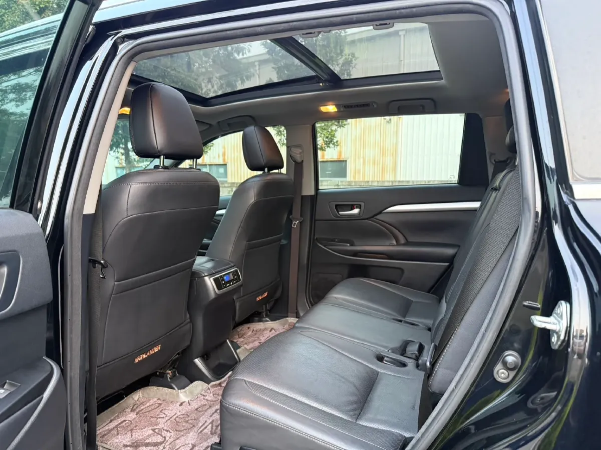 2017 Toyota Highlander 2.0T 220HP L4 6AT,autocango,china used car exporter,china ev exporter,chinese used car exporter,chinese used ev exporter