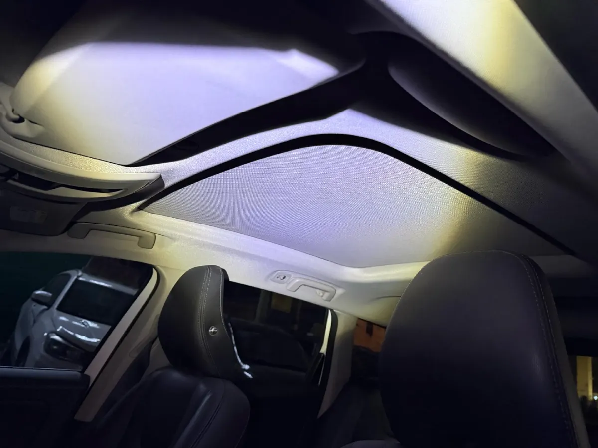 2017 Volvo XC60 2.0T 245HP L4 8AT,autocango,china used car exporter,china ev exporter,chinese used car exporter,chinese used ev exporter