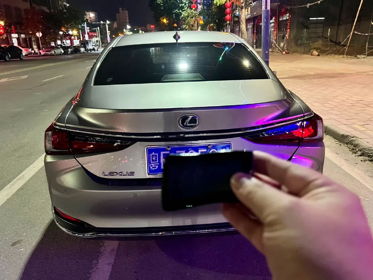 2023 Lexus ES 2.0L 173HP L4 CVT,autocango,china used car exporter,china ev exporter,chinese used car exporter,chinese used ev exporter