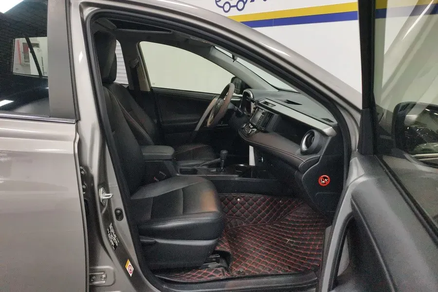 2019 Toyota Camry 2.0L 178HP L4 CVT,autocango,china used car exporter,china ev exporter,chinese used car exporter,chinese used ev exporter