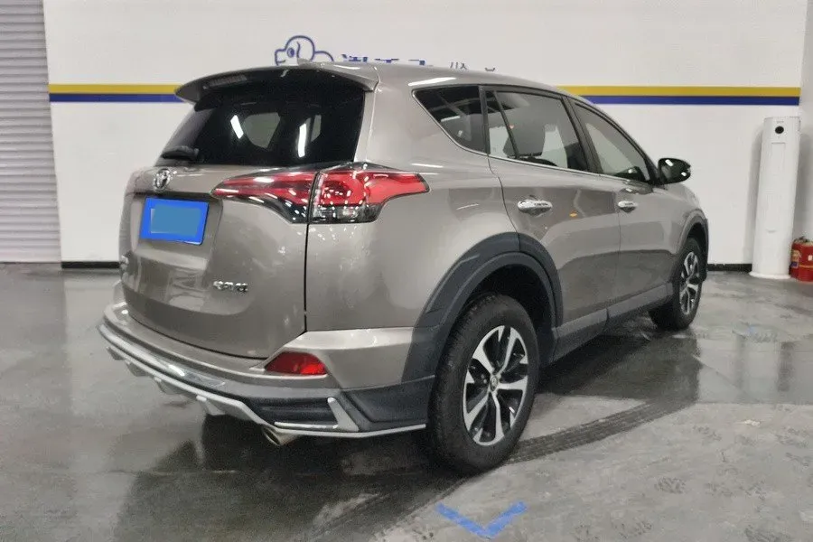 2019 Toyota Camry 2.0L 178HP L4 CVT,autocango,china used car exporter,china ev exporter,chinese used car exporter,chinese used ev exporter