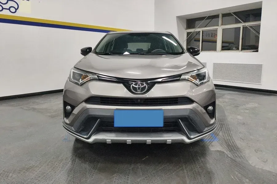 2019 Toyota Camry 2.0L 178HP L4 CVT,autocango,china used car exporter,china ev exporter,chinese used car exporter,chinese used ev exporter
