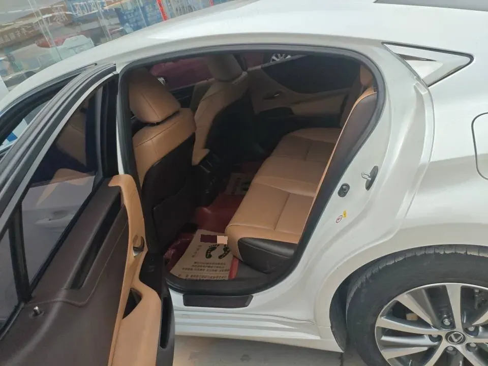 2018 Lexus ES 2.5L 207HP L4 8AT,autocango,china used car exporter,china ev exporter,chinese used car exporter,chinese used ev exporter