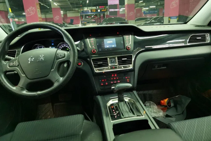 2017 HongQi H7 1.8T 188HP L4 6AT,autocango,china used car exporter,china ev exporter,chinese used car exporter,chinese used ev exporter