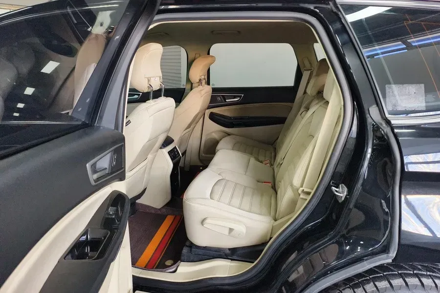 2018 Ford Edge 2.0T 245HP L4 6AT,autocango,china used car exporter,china ev exporter,chinese used car exporter,chinese used ev exporter