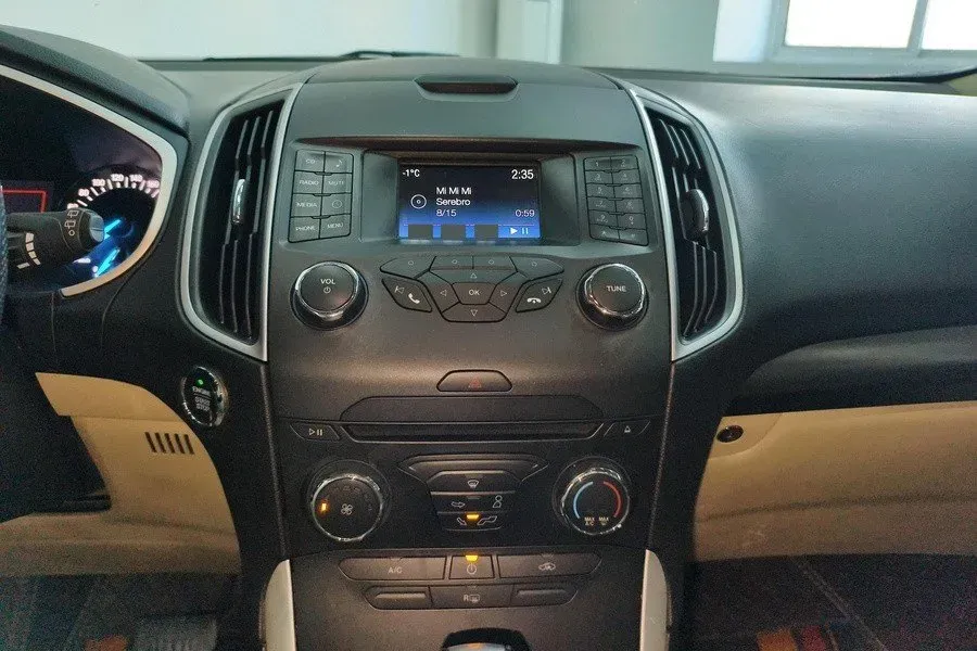 2018 Ford Edge 2.0T 245HP L4 6AT,autocango,china used car exporter,china ev exporter,chinese used car exporter,chinese used ev exporter