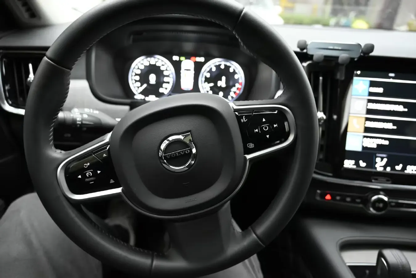 2021 Volvo V90 2.0T 250HP L4 8AT,autocango,china used car exporter,china ev exporter,chinese used car exporter,chinese used ev exporter