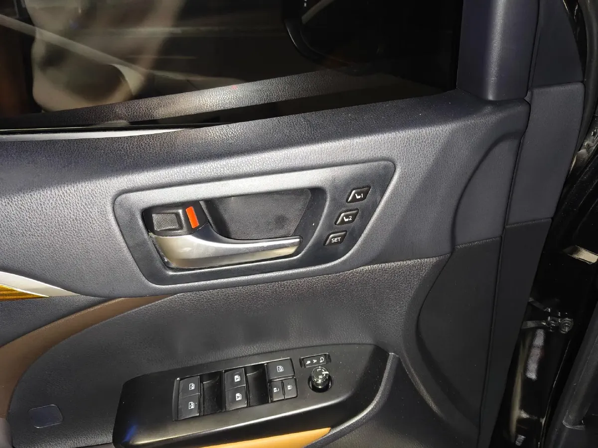 2020 Toyota Highlander 2.0T 220HP L4 6AT,autocango,china used car exporter,china ev exporter,chinese used car exporter,chinese used ev exporter