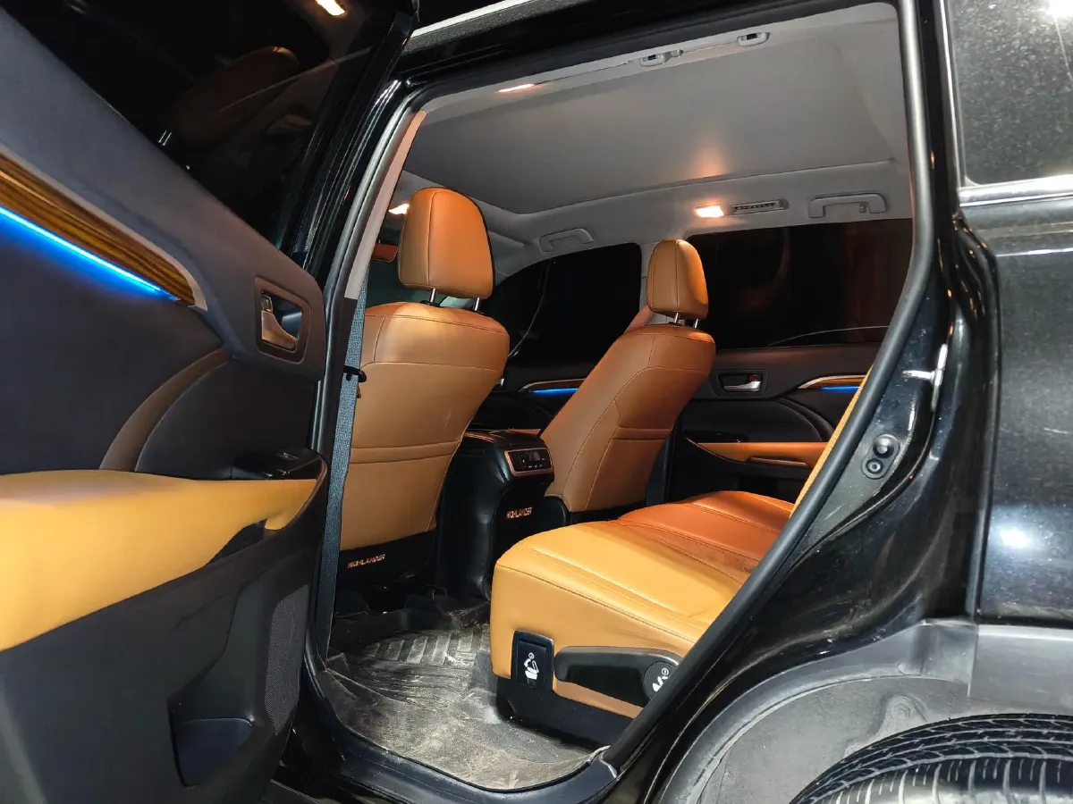 2020 Toyota Highlander 2.0T 220HP L4 6AT,autocango,china used car exporter,china ev exporter,chinese used car exporter,chinese used ev exporter