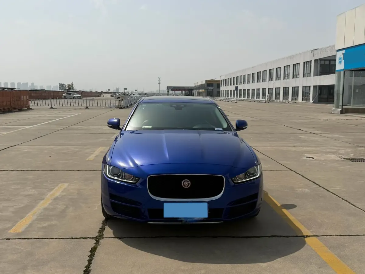 2019 Land Rover Discovery Sport 2.0T 200HP L4 9AT,autocango,china used car exporter,china ev exporter,chinese used car exporter,chinese used ev exporter