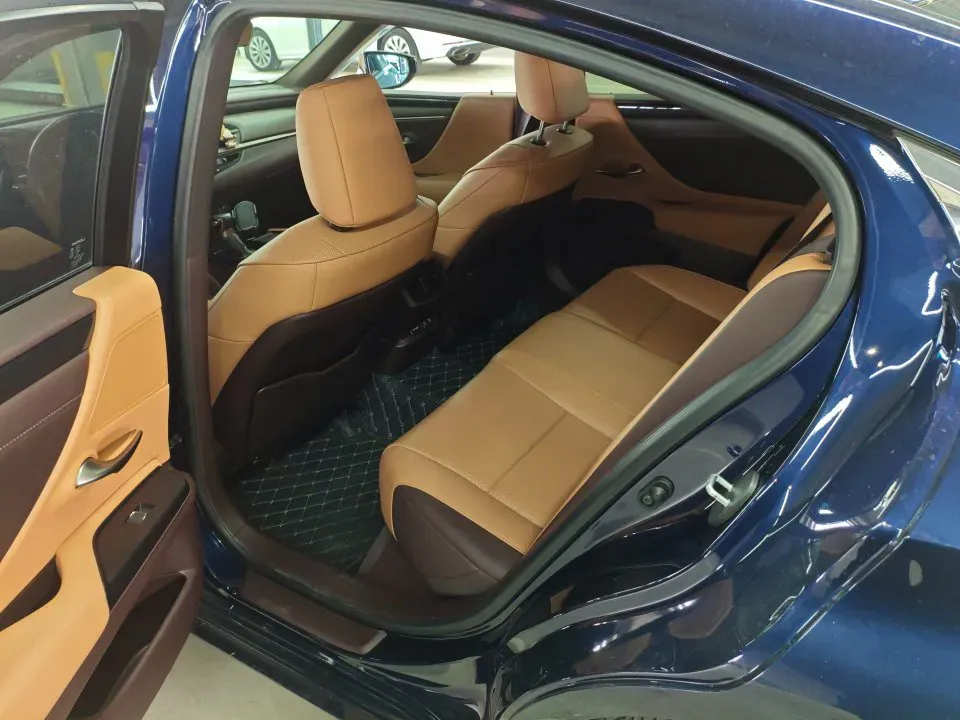 2020 Lexus ES 2.5L 207HP L4 8AT,autocango,china used car exporter,china ev exporter,chinese used car exporter,chinese used ev exporter