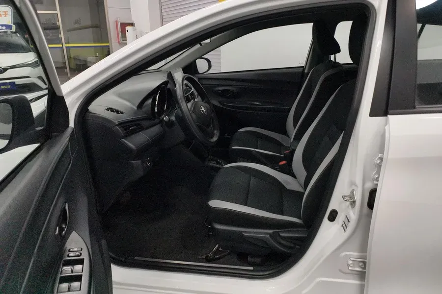 2021 Toyota Yaris L 1.5L 112HP L4 CVT,autocango,china used car exporter,china ev exporter,chinese used car exporter,chinese used ev exporter