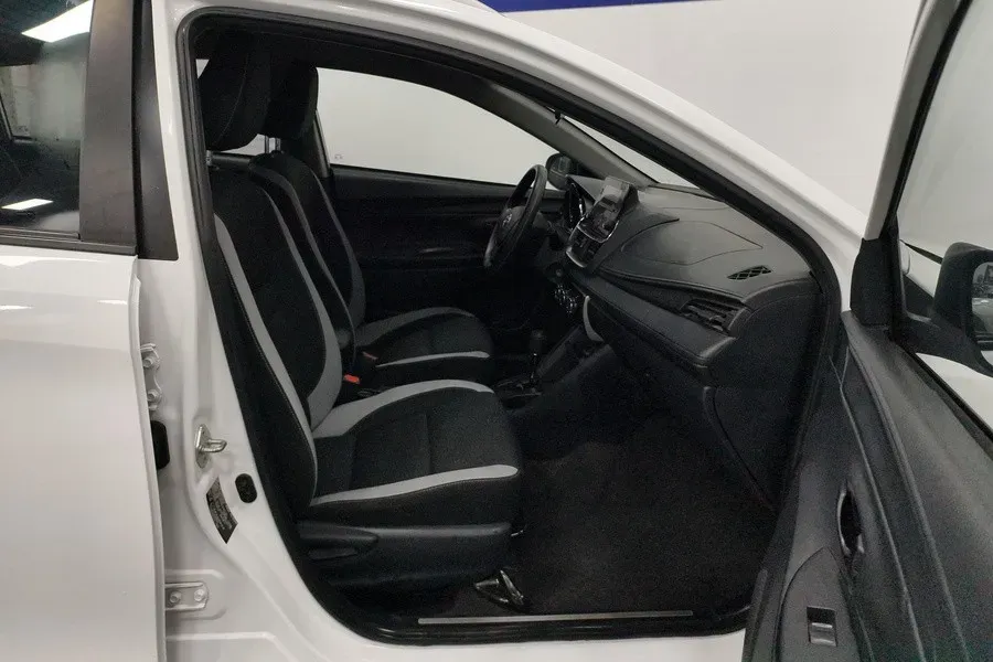 2021 Toyota Yaris L 1.5L 112HP L4 CVT,autocango,china used car exporter,china ev exporter,chinese used car exporter,chinese used ev exporter