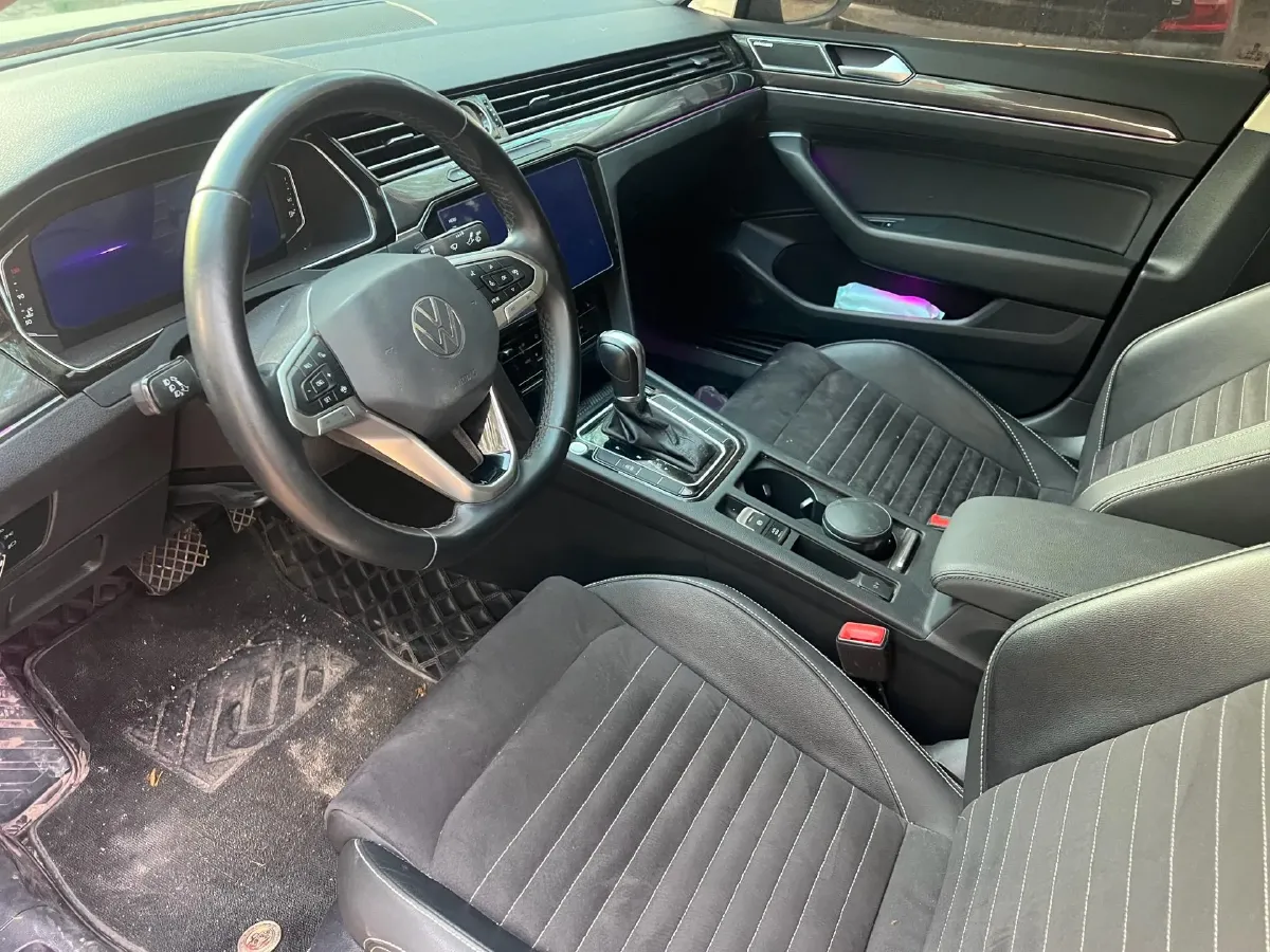 2020 Volkswagen Magotan 2.0T 186HP L4 7DCT,autocango,china used car exporter,china ev exporter,chinese used car exporter,chinese used ev exporter