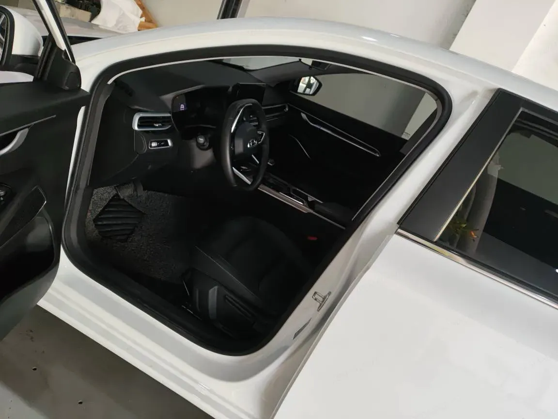 2022 Geely Emgrand 1.5L 114HP L4 CVT,autocango,china used car exporter,china ev exporter,chinese used car exporter,chinese used ev exporter