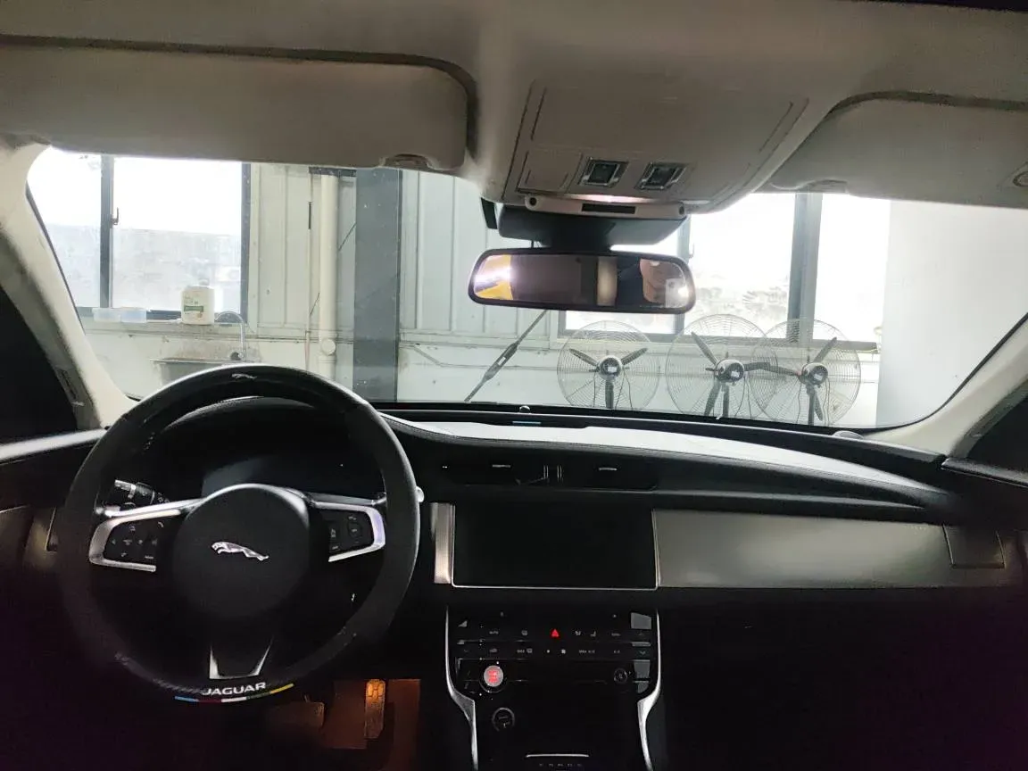 2018 Mercedes-Benz E Class 2.0T 184HP L4 9AT,autocango,china used car exporter,china ev exporter,chinese used car exporter,chinese used ev exporter