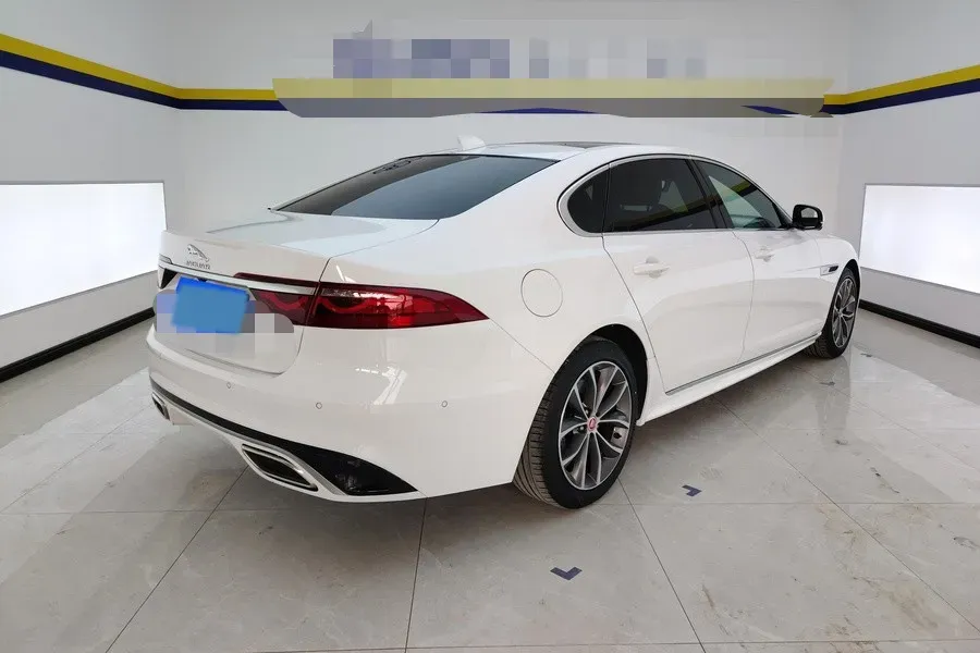 2021 Jaguar XFL 2.0T 250HP L4 8AT,autocango,china used car exporter,china ev exporter,chinese used car exporter,chinese used ev exporter