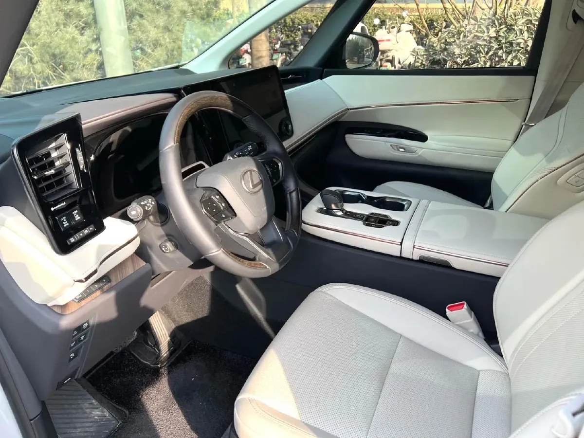 2023 Lexus LM 2.4T 271HP L4 6AT Hybrid,autocango,china used car exporter,china ev exporter,chinese used car exporter,chinese used ev exporter