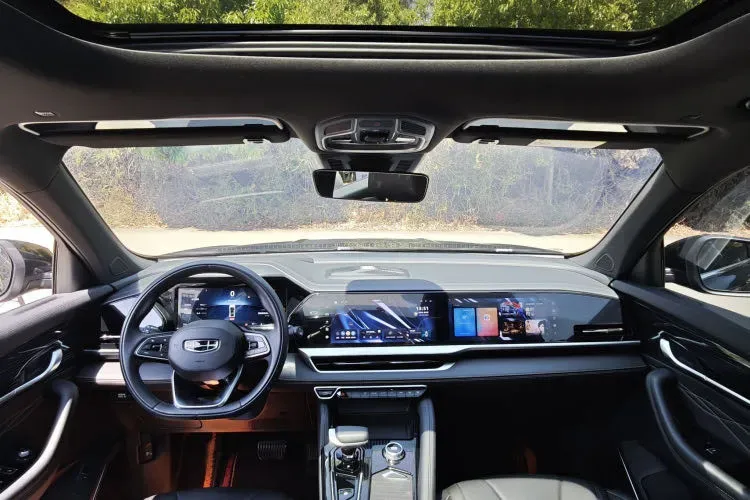 2024 Geely Monjaro 2.0T 218HP L4 7DCT,autocango,china used car exporter,china ev exporter,chinese used car exporter,chinese used ev exporter