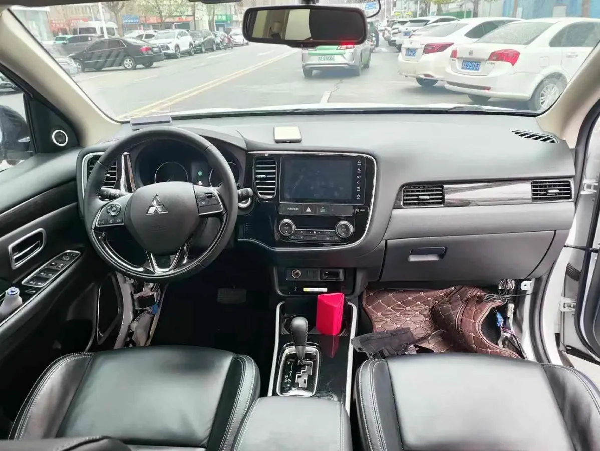 2020 Mitsubishi Outlander 2.0L 166HP L4 CVT,autocango,china used car exporter,china ev exporter,chinese used car exporter,chinese used ev exporter