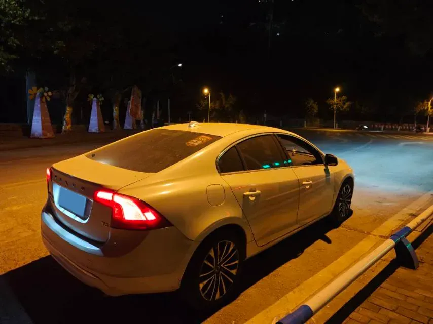 2018 Volvo S60 2.0T 190HP L4 6AT,autocango,china used car exporter,china ev exporter,chinese used car exporter,chinese used ev exporter